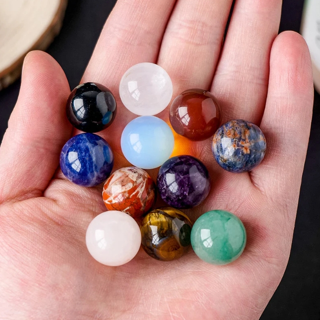 ลูกแก้วคริสตัล 16mm ขนาดพกพา - สำหรับนั่งสมาธิและงานจิตวิญญาณ - หินพลังงานและการรักษา - ตกแต่งบ้านและออฟฟิศ - รูปที่ 4