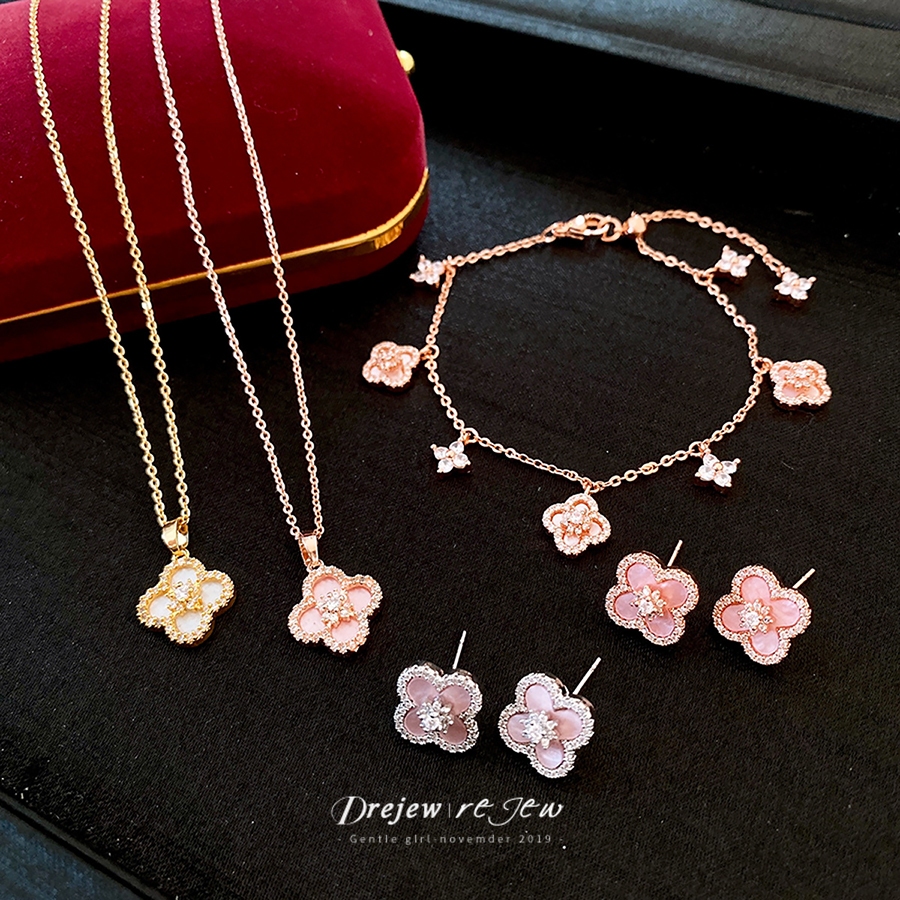 เดรช เกาหลีที่เรียบง่ายเพทายดอกไม้สี่ใบสร้อยคอสร้อยข้อมือต่างหูชุด