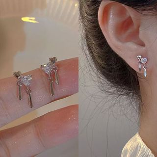 ต่างหูหัวใจปอนด์ ดีไซน์เฉพาะ สไตล์นักเรียนหรู