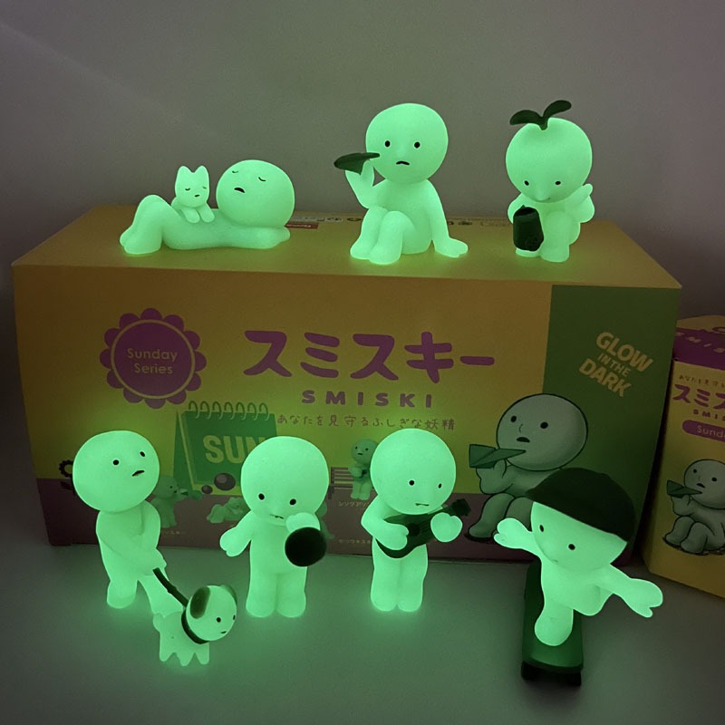 7 ชิ้น/เซ็ตมุม Creature Mini รูป Elf ห้องนั่งเล่น Luminous Walk สุนัขสเก็ตบอร์ด Sleep รุ่น Q PVC Action Figures ตุ๊กตาของเล่น