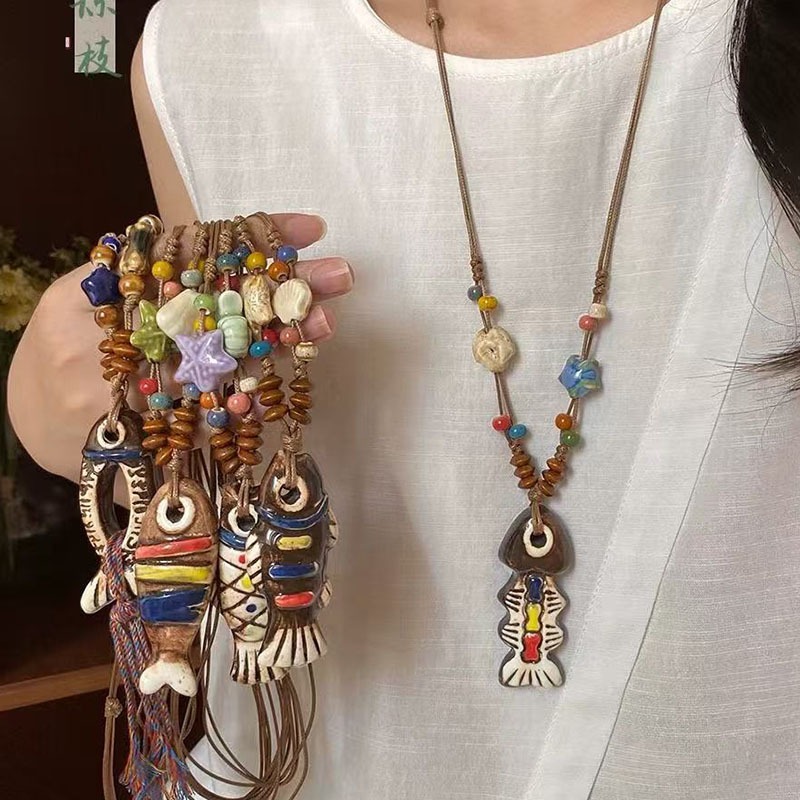 สร้อยคอจี้ปลาเซรามิกขนาดเล็กสำหรับผู้หญิง สไตล์ชาติพันธุ์ กะทัดรัดและสวยงาม