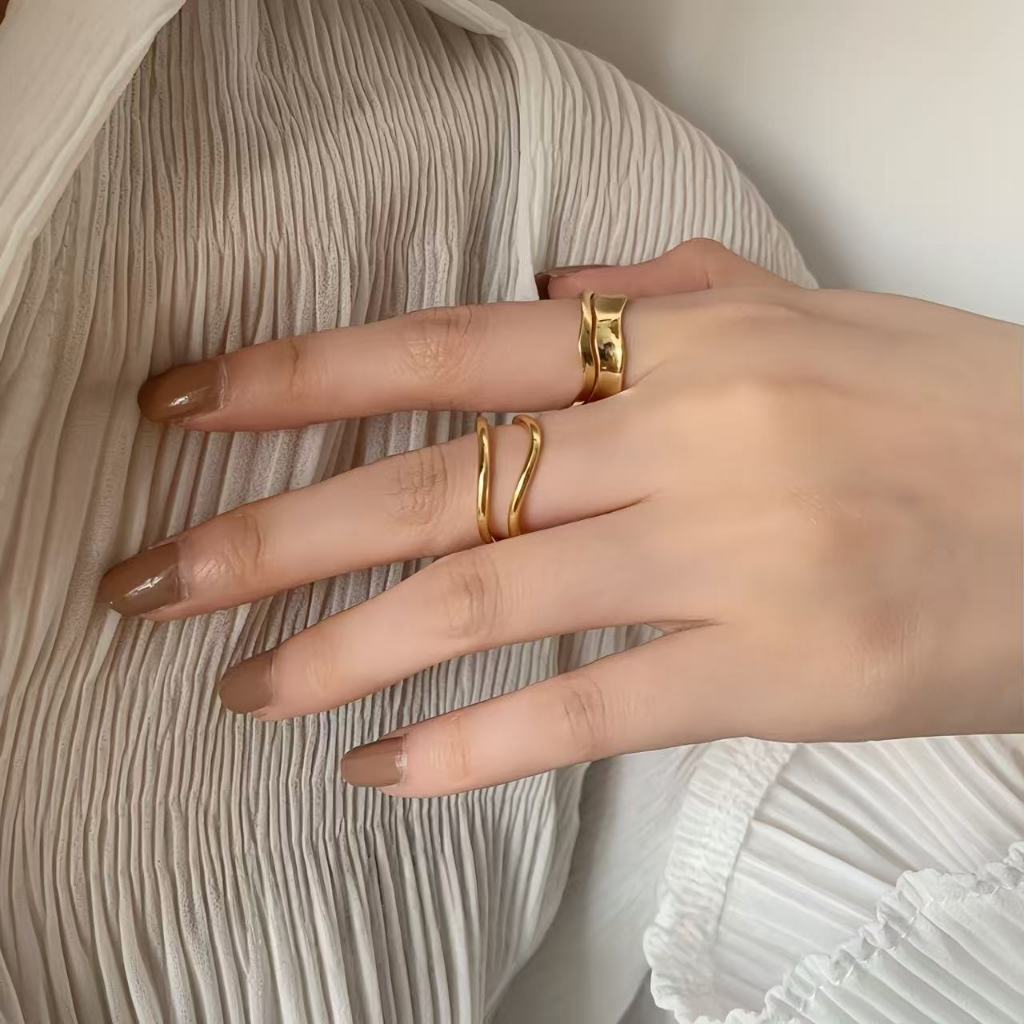 จากไทย 1วันถึง แหวนสองชั้นชุบทอง ลายคลื่นลูกฟูกไม่สม่ำเสมอ สไตล์แฟชั่น สำหรับผู้หญิง