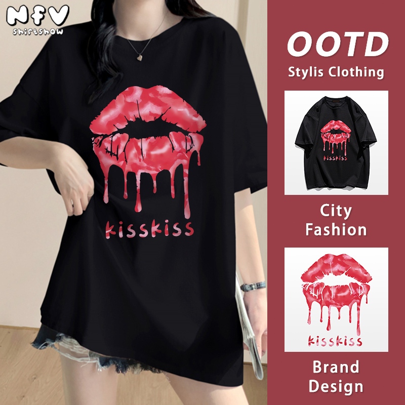 NFV ใส่สบาย🍒เสื้อยืดแขนสั้นคอกลม รอยปรุริมฝีปากขนาดใหญ่ ระบายอากาศ สไตล์เกาหลี ทรงหลวม ผ้าคอตตอน 100% ใส่สบาย เนื้อผ้านุ่ม YG830
