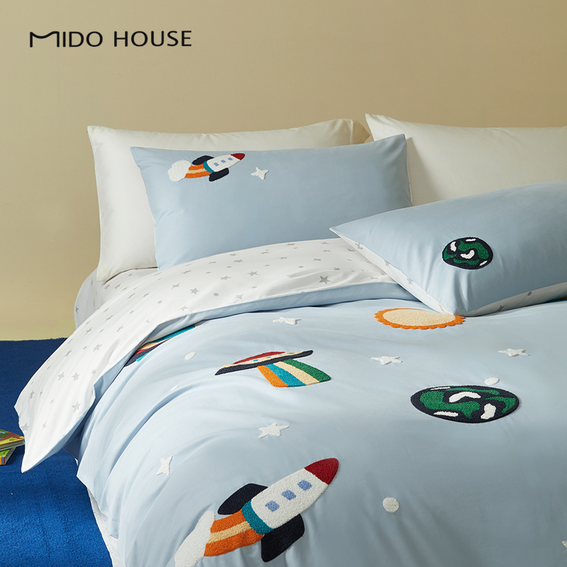MIDO HOUSE ชุดเครื่องนอน 4 ชิ้น – ปักลาย 60 ฝีเข็ม ผ้าฝ้าย 100% ปลอกผ้านวม ผ้าปูที่นอน และปลอกหมอนคุณภาพเยี่ยม – ลายท้องฟ้าเต็มไปด้วยดวงดาว ขนาด 4/5 ฟุต