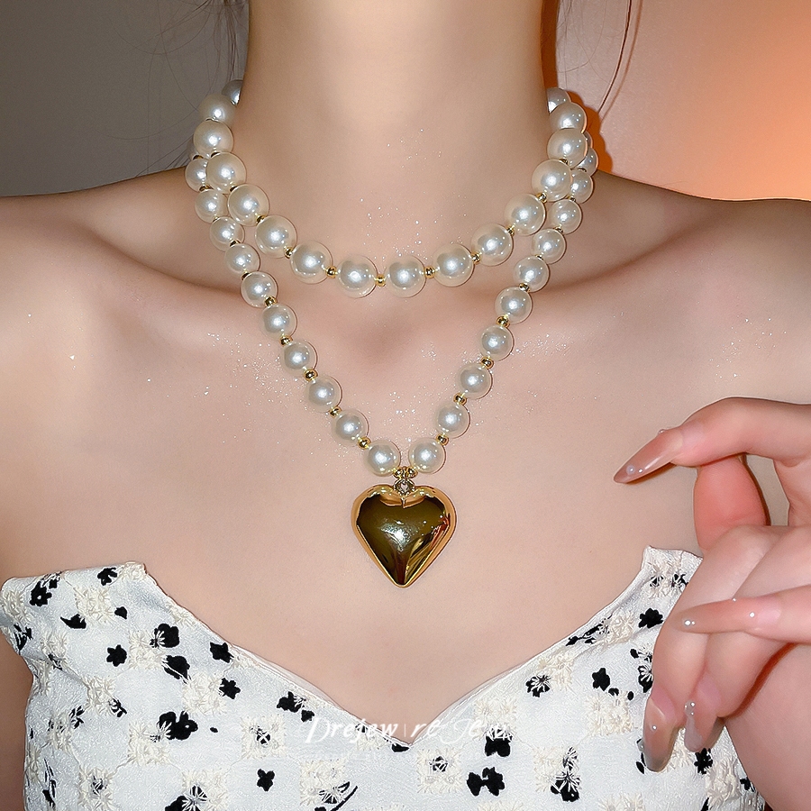 ชุดเดรสสองชิ้นสไตล์ฝรั่งเศส พร้อมสร้อยคอมุกเทียมและจี้