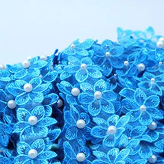 1 ม้วนลูกปัดมุก 3D ปักดอกไม้ Organza ริบบิ้นลูกไม้ Trim ผ้าสําหรับ Handmade ชุดแต่งงาน Diy เย็บเสื้อผ้าอุปกรณ์