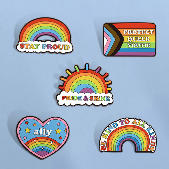 LGBTQ Rainbow Flag Heart เคลือบ Pin เข็มกลัด พินส์ เบดจ์ อุปกรณ์เสริมของขวัญสำหรับเพื่อน