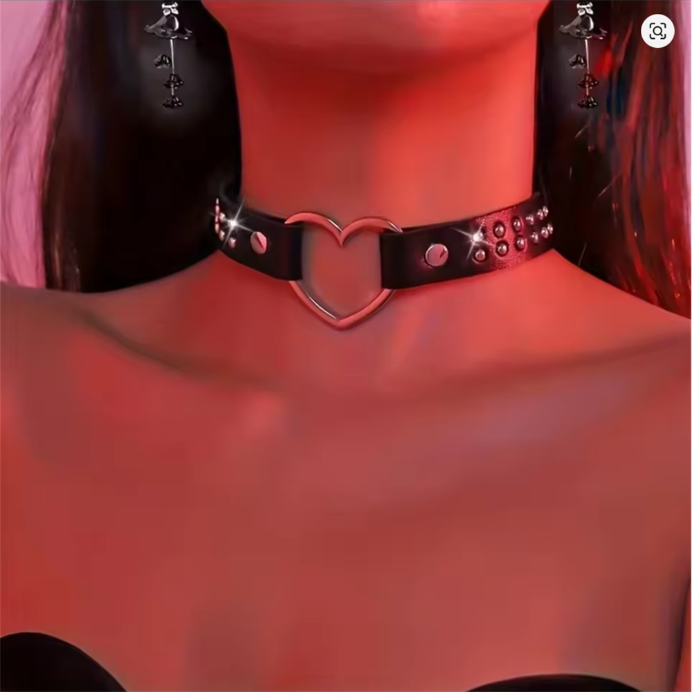 Choker หนัง PU สไตล์ Y2K Punk Gothic สำหรับผู้หญิง สร้อยคอกึ่ง studs ไม่มีชุบ เหมาะสำหรับการสวมใส่วันต่างๆ