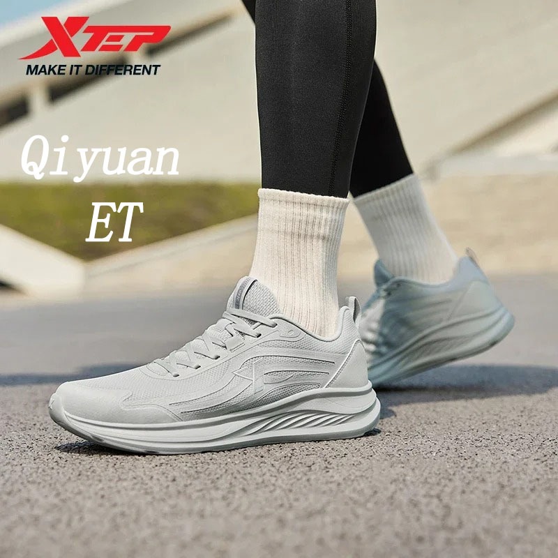XTEP QING YUE ET  ผู้ชาย รองเท้าวิ่งฤดูร้อน Breathable ตาข่ายน้ำหนักเบาที่มีการดูดซับแรงกระแทกและให้ความสบาย