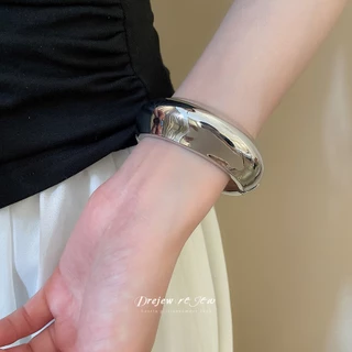 DREJEW วงข้อมือโลหะเปิดได้สไตล์ยุโรป | มินิมอลหรูเหมาะใส่ทุกวันไปทำงาน