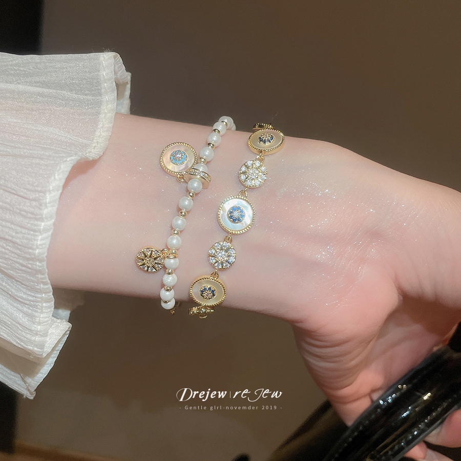 สร้อยข้อมือเพทายมุกเทียมสไตล์วัง โทนหรูหรา เสริมความงามให้มือคุณ