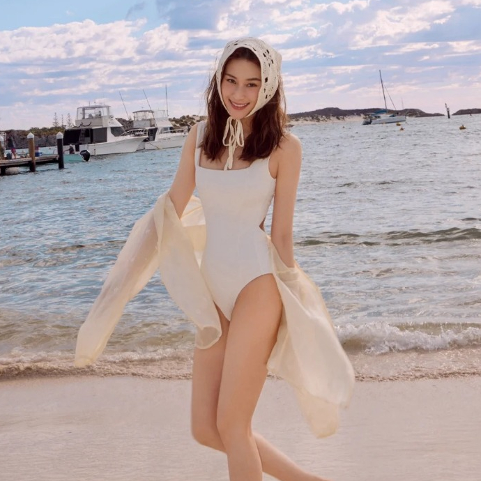 ชุดว่ายน้ําเอวสูง Yukari Swim ลายดอกไม้ พุช업และเปิดหลังแบบหยอดตา