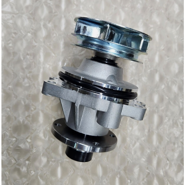 11517527799 ปั๊มน้ําเดิม BMW M52 M54 E36 E46 E34 E39 E60 E83 E53 E85 Z4