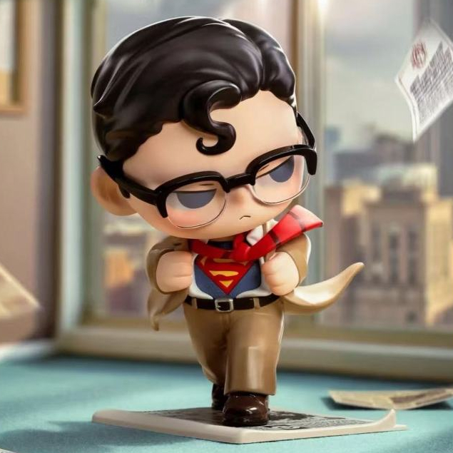 POPMART x DC KUBO Superman Limited Edition รูปตุ๊กตาน่ารักอินเทรนด์ของเล่นเดสก์ท็อปตกแต่งของขวัญสะสม