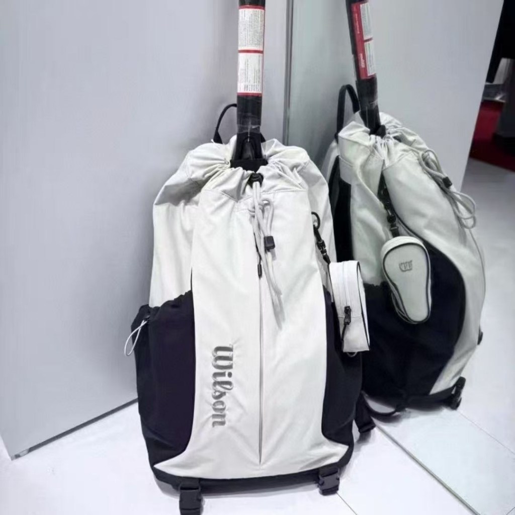 Wilson 2025 กระเป๋าเป้สะพายหลังสำหรับเทนนิสมีช่องใส่รองเท้าและกระเป๋าเล็กในตัว