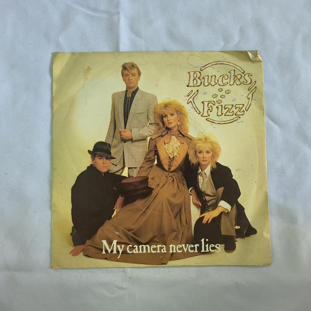Bucks Fizz My Camera Never Lies Synth-pop, Vocal 45rpm แผ่นเสียงไวนิล 7 นิ้ว LP