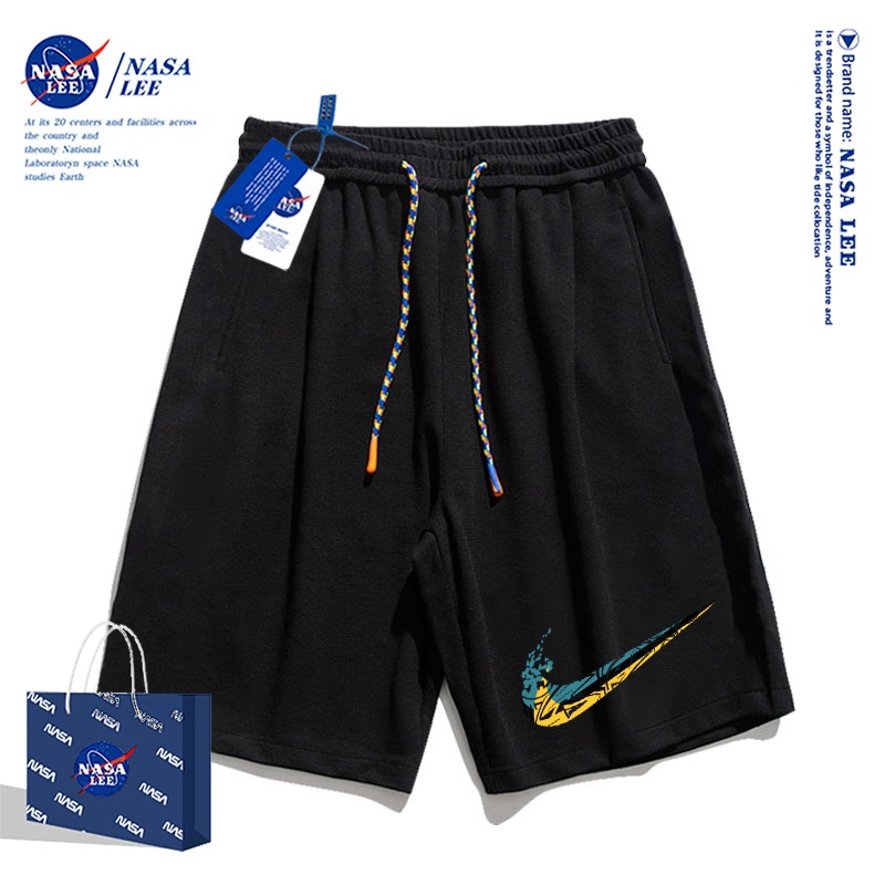 [จัดส่ง 48 ชั่วโมง] นาซ่า กางเกงขาสั้นผ้าฝ้ายแท้ผู้ชายอินเทรนด์ผู้หญิงไทยจุดหลวมแบรนด์แฟชั่นกางเกงห้าจุด