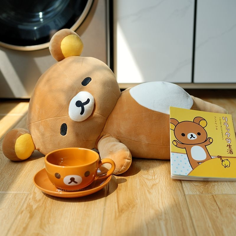 55 ซม.อวบ Rilakkuma Plush ของเล่น Laying Down Pose ตุ๊กตาหมีเบาะ Kawaii Lounge หมอนนุ่มกอดตุ๊กตาอะนิเมะของขวัญ