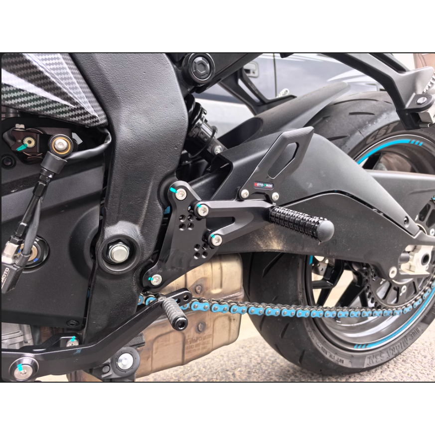 รถจักรยานยนต์สําหรับ CFMOTO 675SR 675SR NK750 750NK CNC ปรับ Rearset เท้า Rest หมุดเท้าอุปกรณ์เสริม