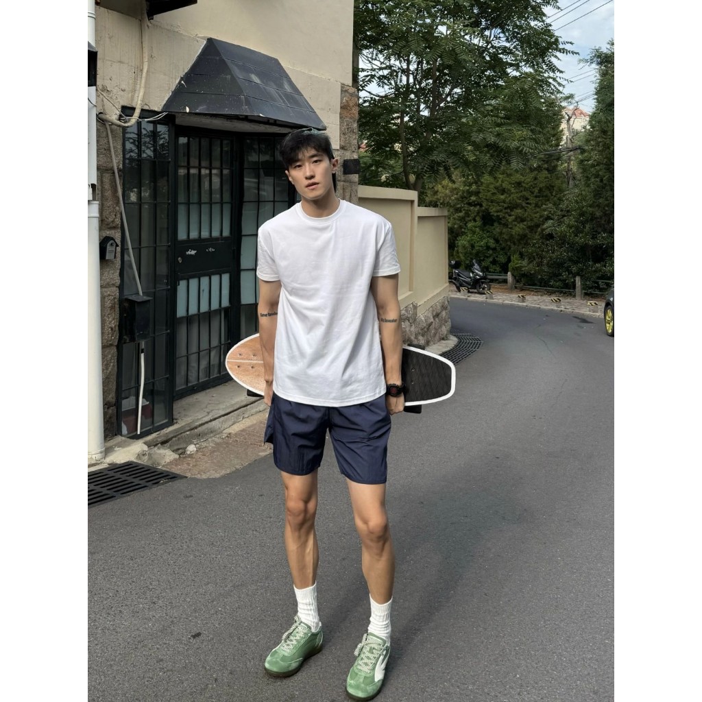 Alika เสื้อยืดแขนสั้นผู้ชาย สไตล์ลำลอง อินเทรนด์ ใส่สบายในฤดูร้อน