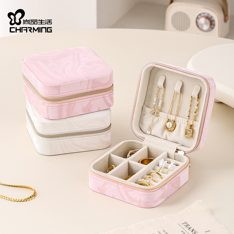 CASEGRACE Travel เครื่องประดับกล่องเครื่องประดับขนาดเล็กเครื่องประดับจัดเก็บแบบพกพา PU หนัง Mini Jewellery สําหรับหญิงสาวต่างหูสร้อยคอแหวนสร้อยข้อมือ