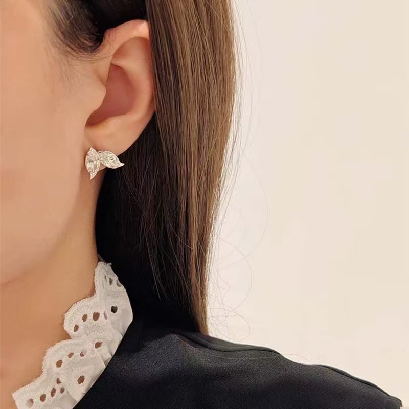 Total 4ct Marquise moissanite diamond stud earrings GRA certificate