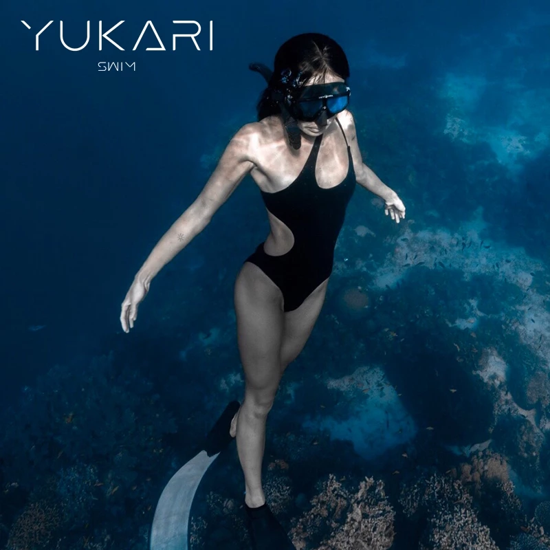 YUKARI SWIM ชุดว่ายน้ํา One Piece สีดำ/ขาว ออกแบบ Hollow Out สําหรับผู้หญิง เหมาะสำหรับใส่ที่ชายหาด