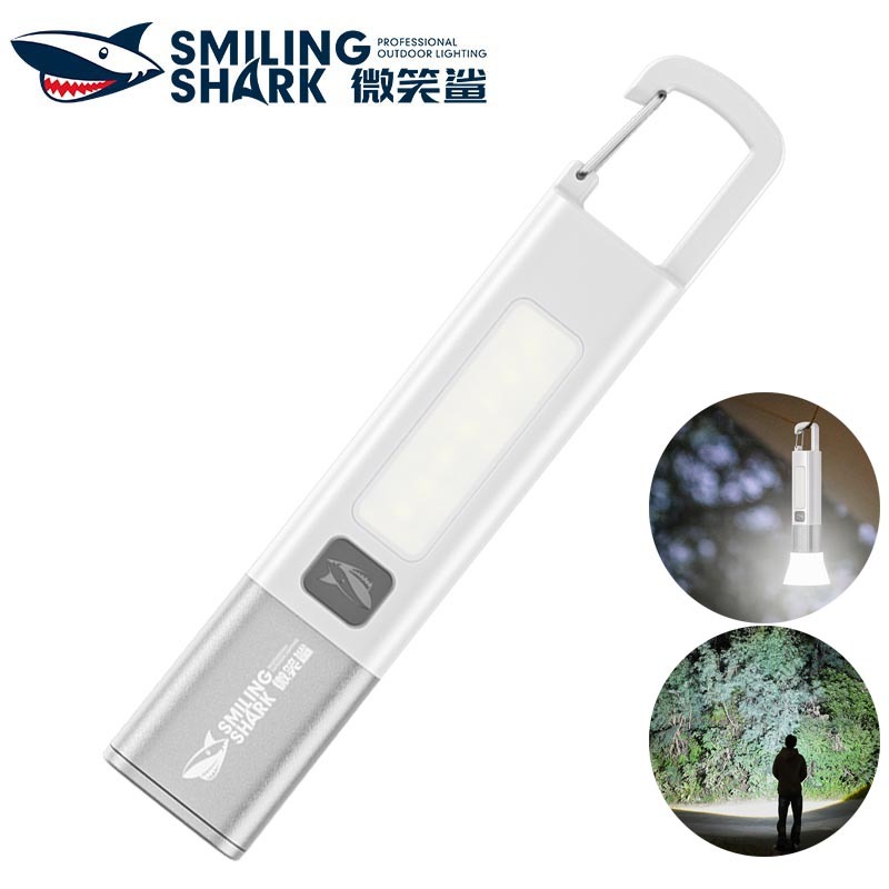 SmilingShark SD1023 ไฟฉาย led เอ็กซ์พีอี ซุปเปอร์ไบรท์ คบเพลิง พร้อมโป๊ะโคมสีขาว/ คาราบิเนอร์ ซูมได้ Type-C ชาร์จใหม่ได้ ไฟแคมป์ปิ้ง กันน้ำสำหรับตั้งแคมป์เดินป่าในครัวเรือน – โปรปัง