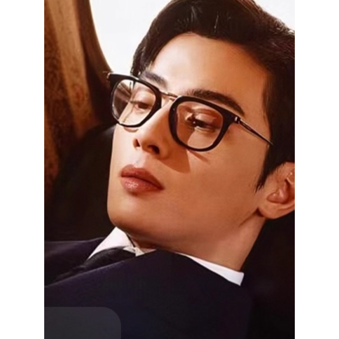 Che Yinyou Catwalk สไตล์เดียวกัน Pure Titanium แผ่นกรอบแว่นตาหญิงสมาร์ทรู้สึกสายตาสั้นกรอบชาย SL753