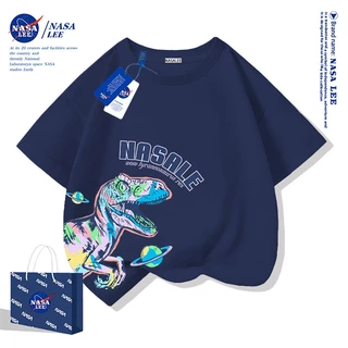 【สินค้าพร้อมส่ง】เสื้อยืดเด็ก NASA ผ้าฝ้ายสีขาวระบายอากาศดี ลายไดโนเสาร์สีสันสดใส แขนสั้นสไตล์สตรีท