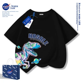 【สินค้าพร้อมส่ง】เสื้อยืดเด็ก NASA ผ้าฝ้ายสีขาวระบายอากาศดี ลายไดโนเสาร์สีสันสดใส แขนสั้นสไตล์สตรีท