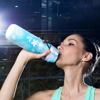 ขวดน้ําสเปรย์ ขวดเดินทาง Drinkware แบบพกพา 500ML ถ้วยสเปรย์ PE เครื่องดื่มสเปรย์ถ้วย กีฬาฟิตเนส ถ้วยน้ําฤดูร้อน