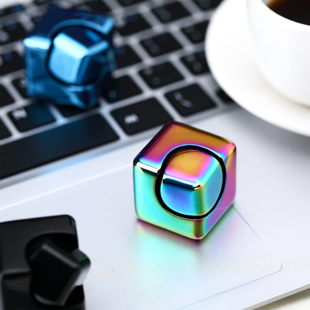 Square Decompression Spinning Top ลูกเต๋าโลหะผสม Cube Anti-Anxiety ปลายนิ้วของเล่นมือ Fidget Spinner Vent ของเล่น Flipo Flip สําหรับเด็ก