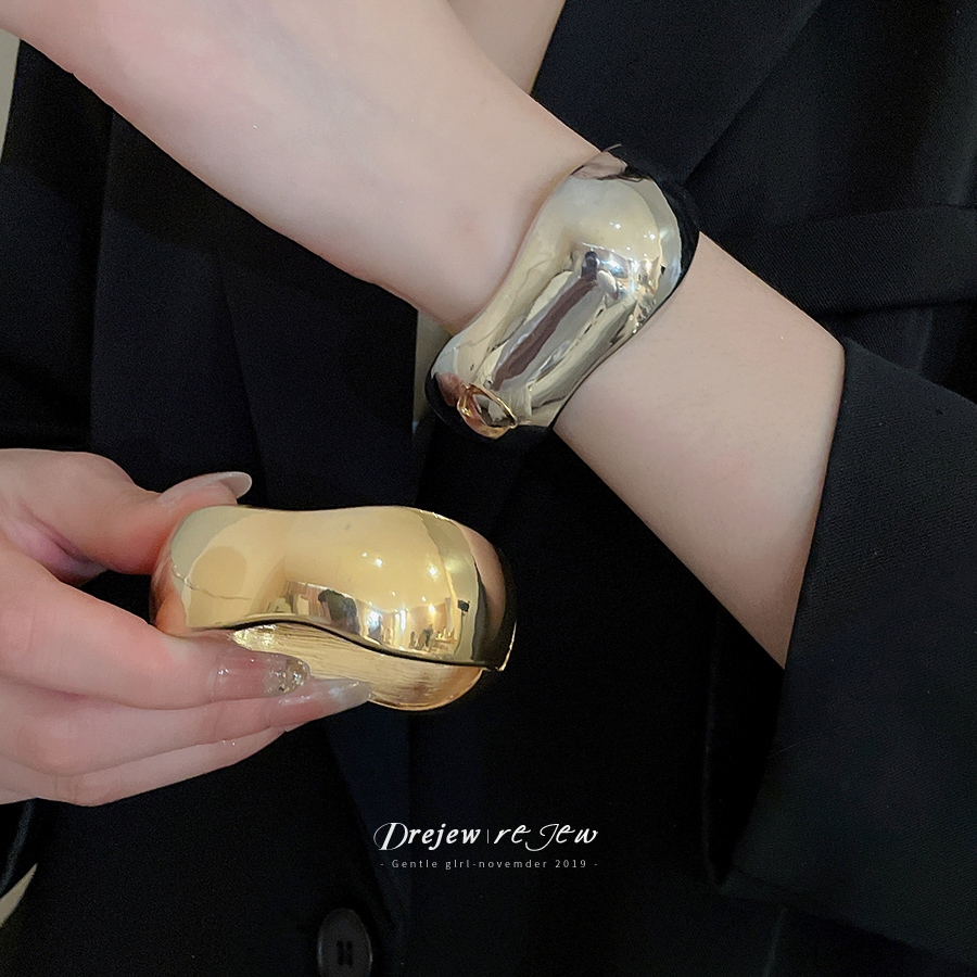 สร้อยข้อมือสไตล์ยุโรปและอเมริกา ทรงเรขาคณิตแบบไข่เงา ดีไซน์พิเศษสำหรับคนชอบแฟชั่น