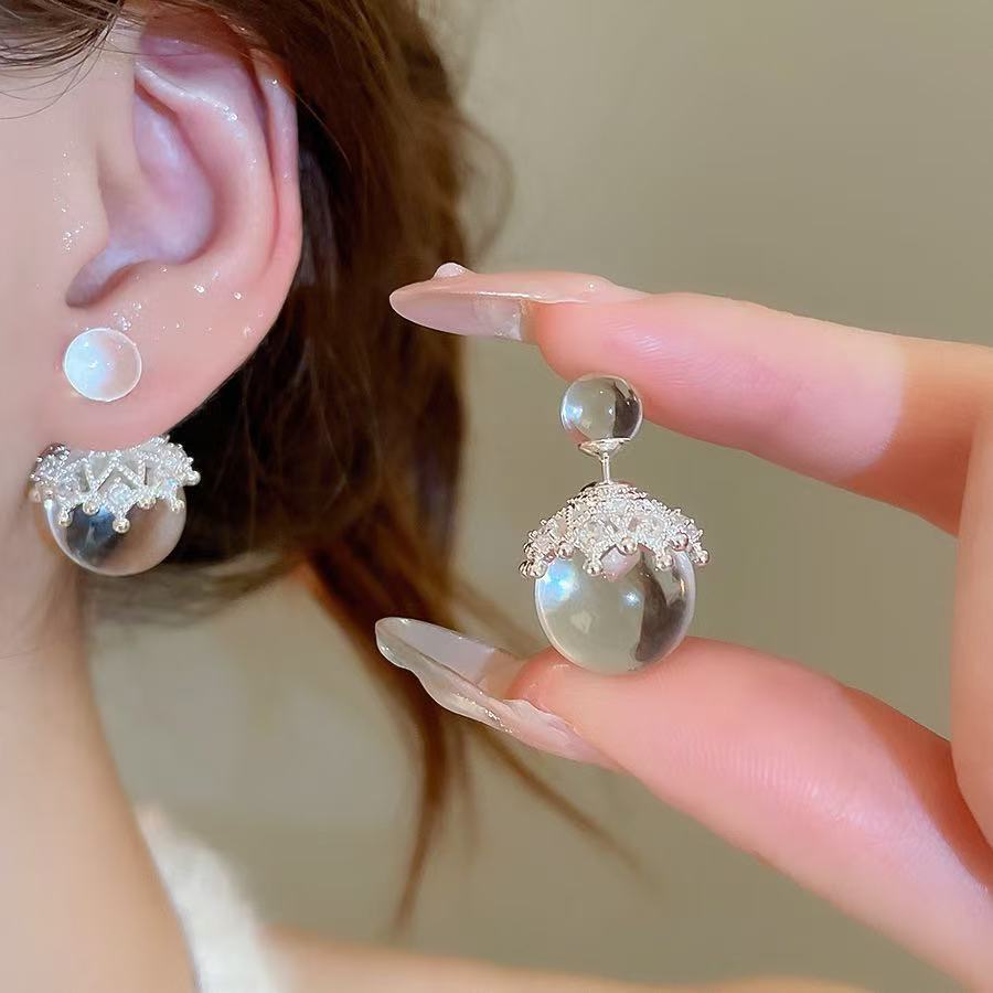 ต่างหูสไตล์ฝรั่งเศสสีขาวพร้อมลูกปัดบอล มุกระยิบระยับ เหมาะสำหรับโอกาสพิเศษ