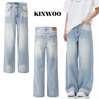 kinwooกางเกงยีนส์ขาตรงสีฟ้าใสผู้ชายผู้หญิง ทรงหลวมสไตล์เกาหลี แบบใหม่! เนื้อผ้านุ่ม ใส่แล้วดูสูงทันใจ เนื้อผ้า Cool Denim ไม่อับชื้น