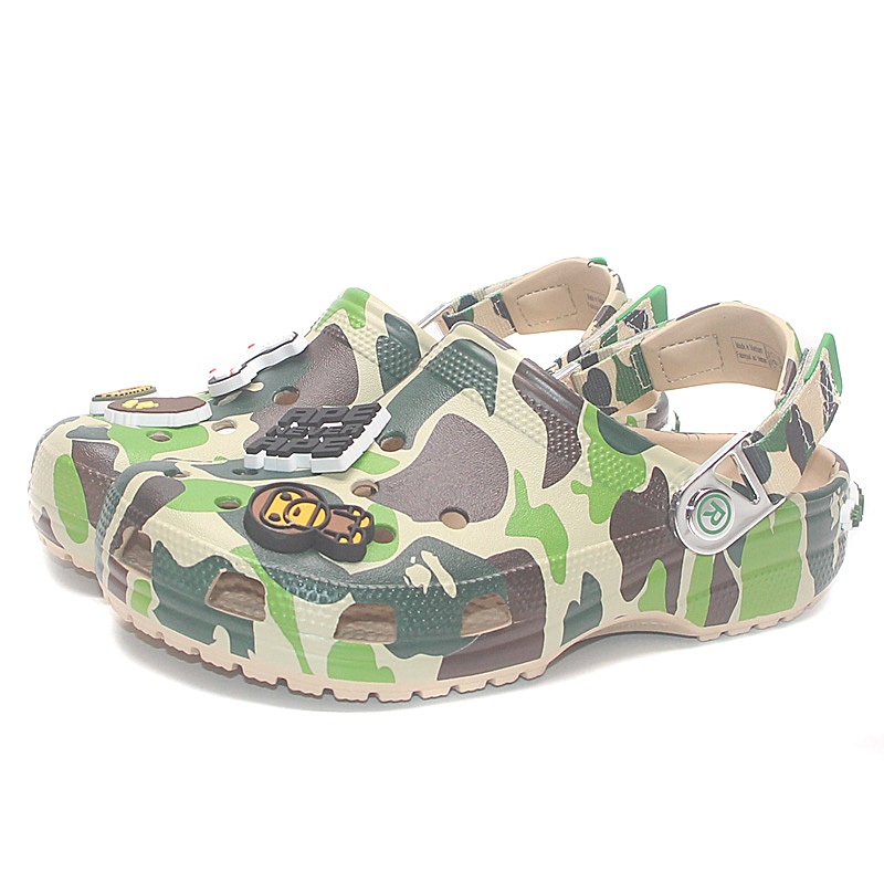 Original 100% crocs รองเท้าผู้ชายรองเท้าแตะผู้หญิงขนาดใหญ่ 209627