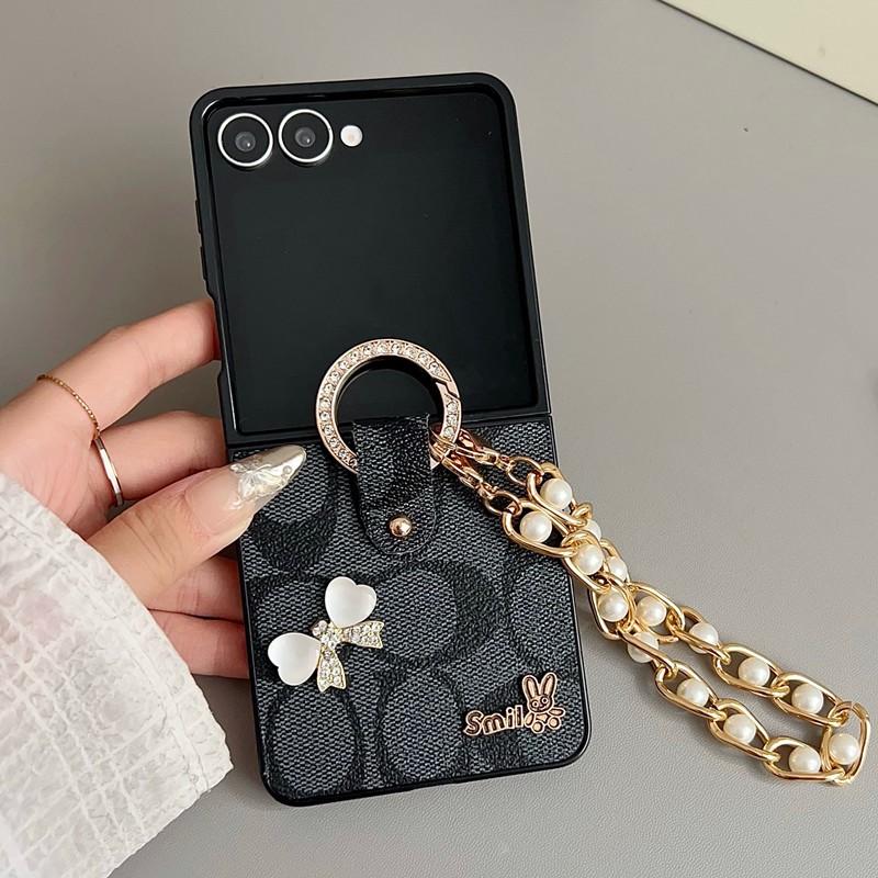 แบรนด์หรู C รูปแบบหนังไข่มุกสายโลหะสําหรับ Samsung Galaxy Z Flip 7 Z Flip6 Flip5 Flip 4 Flip 3 Luxur