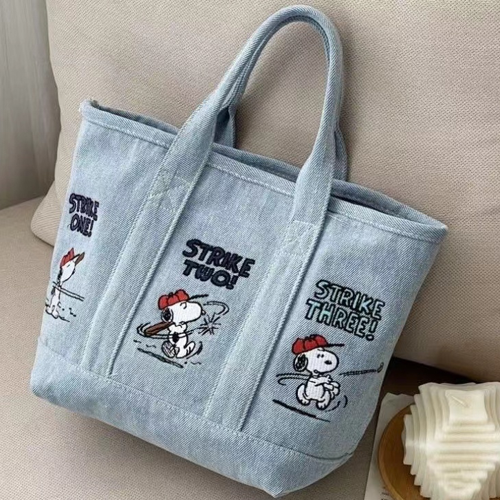 [จัดส่งจากประเทศไทย] เตรียมการจัดส่ง สนูปปี้ ปักน่ารักผ้าใบกระเป๋าอาหารกลางวันแบบพกพากลางแจ้ง