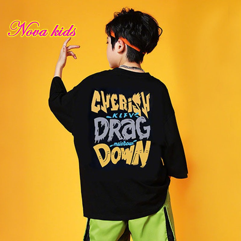 เสื้อเด็กผู้ชาย เสื้อยืดแขนสั้นสำหรับเด็ก เสื้อยืดเด็กผู้ชาย หล่อ เทรนด์ สะดวกสบาย คอกลม ผ้าฝ้าย สีดำ ขาว 130-160cm