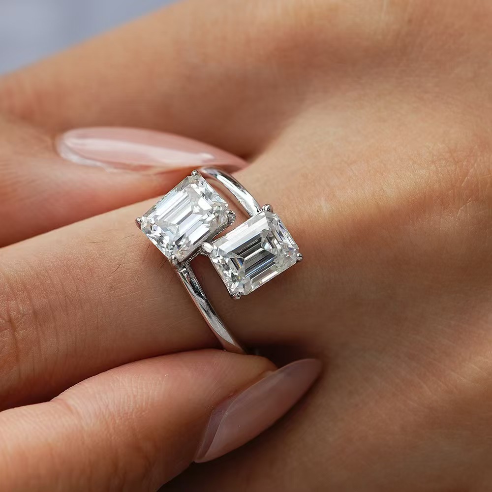 Total 4.0ct Emerald moissanite diamond double stones rings