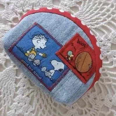 [กรุงเทพฯ จัดส่ง] การ์ตูนน่ารัก สนูปปี้ พิมพ์เปลือกกระเป๋า, กระเป๋าเก็บของ, กระเป๋าหูฟังมินิขนาดเล็ก, กระเป๋าใส่เหรียญ, ของกระจุกกระจิกกระเป๋าขนาดเ