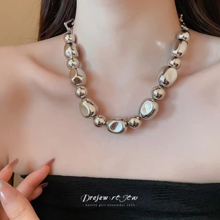 สร้อยคอโลหะยุโรปและอเมริกา สไตล์คูล มีลูกปัดกลมไม่สม่ำเสมอและโซ่กระดูก ออกแบบเฉพาะตัว