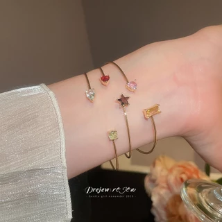 ชุดสร้อยข้อมือสามชิ้น สไตล์ทันสมัยเรียบหรู ส่องประกายสวยงาม