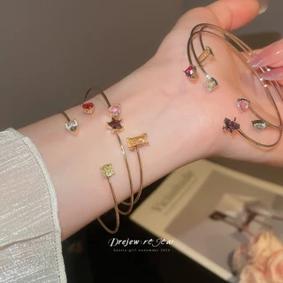 ชุดสร้อยข้อมือสามชิ้น สไตล์ทันสมัยเรียบหรู ส่องประกายสวยงาม