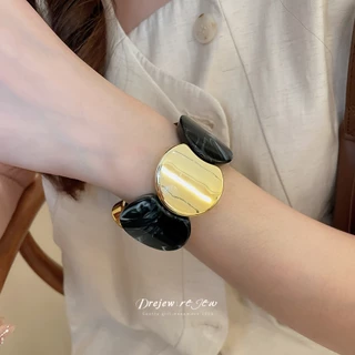 สร้อยข้อมือเชือกยางยืดประกบวงกลมอะคริลิค สไตล์ยุโรปและอเมริกา ออกแบบเฉพาะตัวและสวยงาม