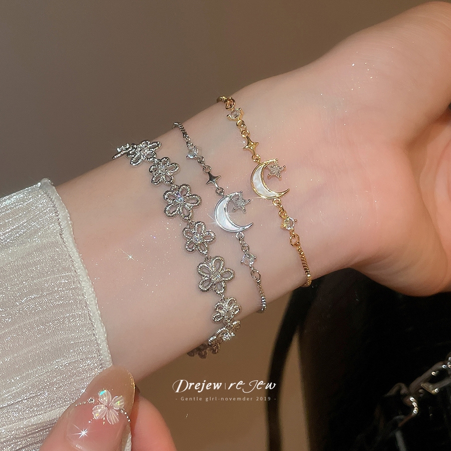 สร้อยข้อมือจี้พระจันทร์ ชุบทองคำแท้ 18K ออกแบบสไตล์ยุคใหม่ สวมใส่ง่ายและหรูหรา