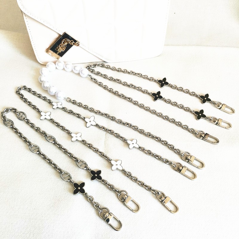 กระเป๋า DIY สายคล้อง Four-Leaf Clover ตกแต่งด้วยโซ่ เพื่ออุปกรณ์เสริมของกระเป๋า สไตล์หรูหรา