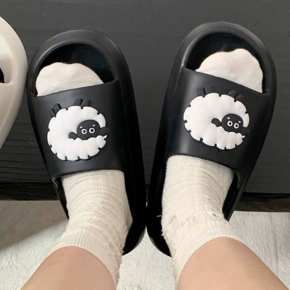 Xitiao ผู้ชายผู้หญิงฤดูร้อนน่ารักการ์ตูนสีดําสีขาว Lamb ในร่มสบาย EVA รองเท้าแตะ