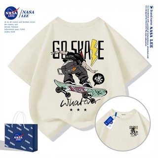 【จัดส่งภายในวันเดียว】เสื้อยืด NASA ผ้าฝ้าย ลายเด็กเล่นสเก็ตบ…